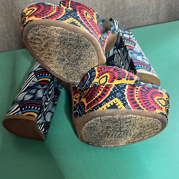 Gianni Bini Platform Shoes 8 - Picture 4 of 8